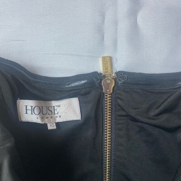 House of CB | Rodene Two-Tone Black & Tan Dress |
Size Extra Small - Picture 4 of 8